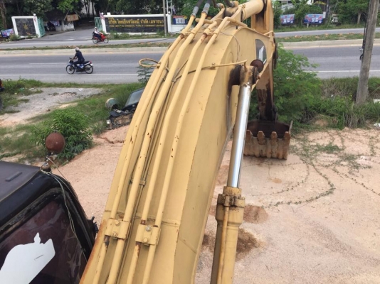 รถขุดCAT320C เล่มทะเบียน14257ชม. สภาพดีใช้ได้