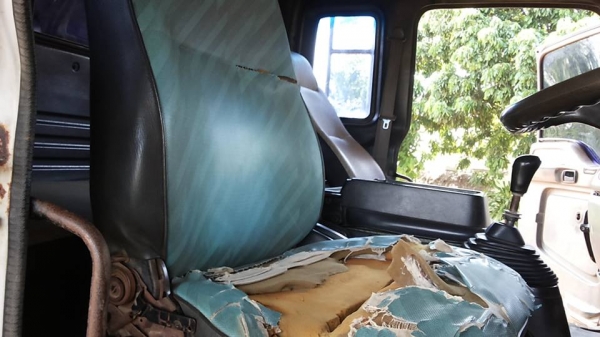 **1,090,000 บ.ต่อรอง/// 10ล้อดั้ม DECA-270 ยูโรวัน ปี40 **ขาย ISUZU DECA-270 10ล้อ2เพลาดั้ม ราคาถูกๆ ISUZU DECA FXZ23NZPF-T36xxxxx 6SD1-TC 270HP EURO-1 ปี40 เครื่องเดิม เกียร์เดิม เครื่องดี แน่นดี แรงดี เกียร์ดี เข้าง่าย ไม่มีหลุดครับ ช่วงล่างเดิม คัสซีดี **1,090,000 บ.ต่อรอง/// 10ล้อดั้ม DECA-270 ยูโรวัน ปี40 **ขาย ISUZU DECA-270 10ล้อ2เพลาดั้ม ราคาถูกๆ ISUZU DECA FXZ23NZPF-T36xxxxx 6SD1-TC 270HP EURO-1 ปี40 เครื่องเดิม เกียร์เดิม เครื่องดี แน่นดี แรงดี เกียร์ดี เข้าง่าย ไม่มีหลุดครับ ช่วงล่างเดิม คัสซีดี