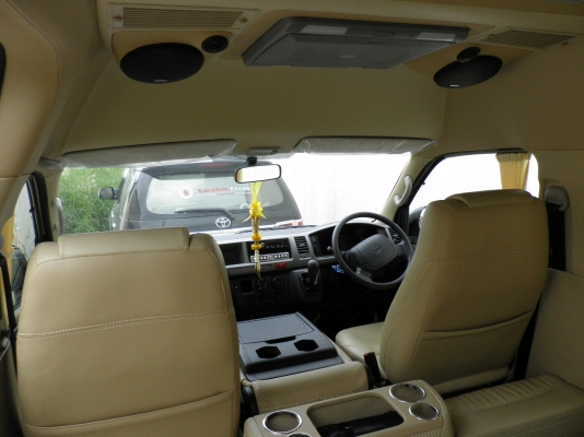 รถตู้แต่ง VIP ขายดาวน์ รถตู้ มีงานให้ด้วยถ้าต้องการ