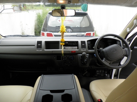 รถตู้แต่ง VIP ขายดาวน์ รถตู้ มีงานให้ด้วยถ้าต้องการ