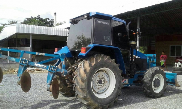 ขายรถไถ FORD TS90 2 เพลา ใบมีดดันหน้า 3 จาน เอกสารเล่มทะเบียน ราคา 820000
