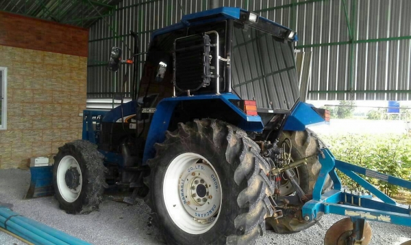 ขายรถไถ FORD TS90 2 เพลา ใบมีดดันหน้า 3 จาน เอกสารเล่มทะเบียน ราคา 820000