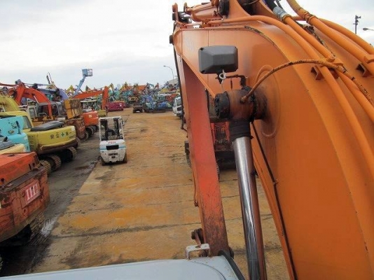 ขายด่วน รถขุด HITACHI EX120-5  นำเข้าจากญี่ปุ่น สภาพสวย เครื่องปั้มดี ไฟฟ้าครบ