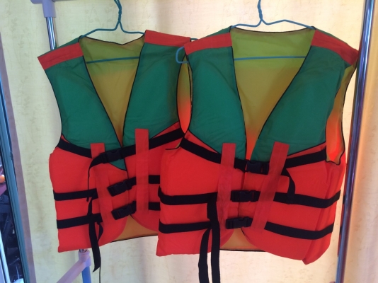 เสื้อชูชีพ เสื้อชูชีพ