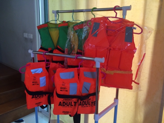 เสื้อชูชีพ เสื้อชูชีพ