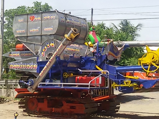 ขายรถเกี่ยว พร้อมใช้ ราคาไม่แรง