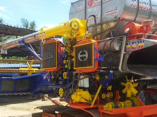 ขายรถเกี่ยว พร้อมใช้ ราคาไม่แรง