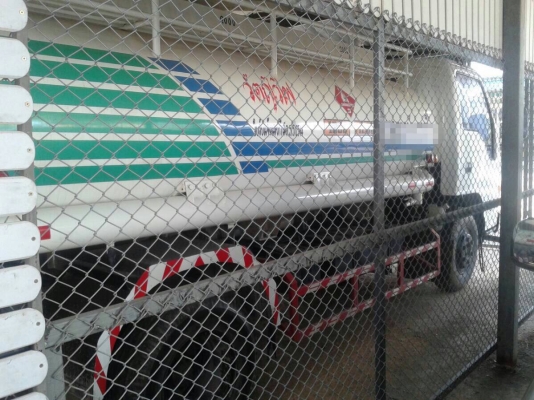 รถน้ำมัน..6ล้อ120แรงNPR120. ปี2542...รถสวยงามมาก...รถห้างแท้