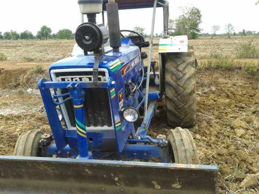 ขายรถไถฟอร์ด 6600 เบื่อคนขับ ขายยกคอก/แลกสิบล้อ