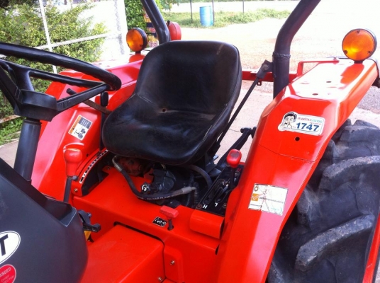 ขายรถไถKubota L 3408DI (4WD) พร้อมใบมีดหน้าและผานพรวนช้าง