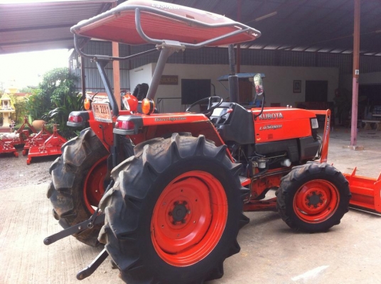 ขายรถไถKubota L4508DI (4WD) พร้อมใบมีดหน้าและผานพรวนช้าง รถพร้อมใช้งาน
