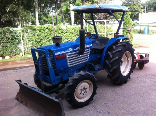 ขายรถไถ Iseki TL2500 รถ 2เพลา พร้อมใบมีดหน้าและผานพรวน รถพร้อมใช้งาน