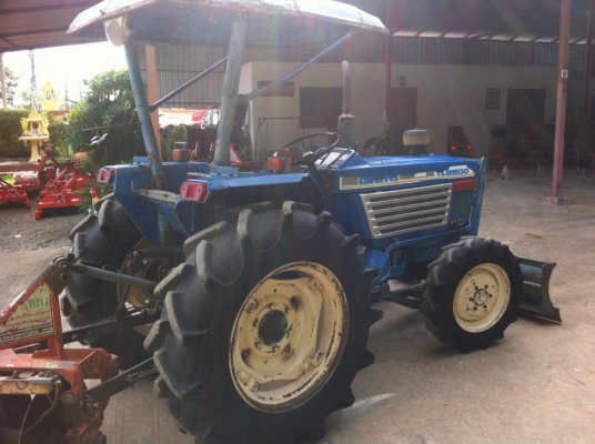 ขายรถไถ Iseki TL2500 รถ 2เพลา พร้อมใบมีดหน้าและผานพรวน รถพร้อมใช้งาน