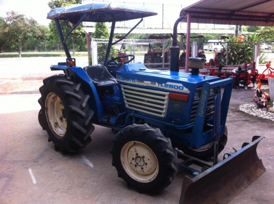 ขายรถไถ Iseki TL2500 รถ 2เพลา พร้อมใบมีดหน้าและผานพรวน รถพร้อมใช้งาน
