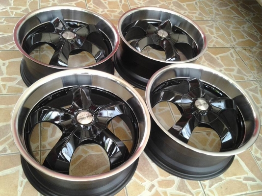 ขอบ 17*7.5 / 4*100 off40 ทำสี ปัดเงาใหม่วิ้ง ๆ ขายพร้อมส่ง 6800 สนใจ 085 0227371