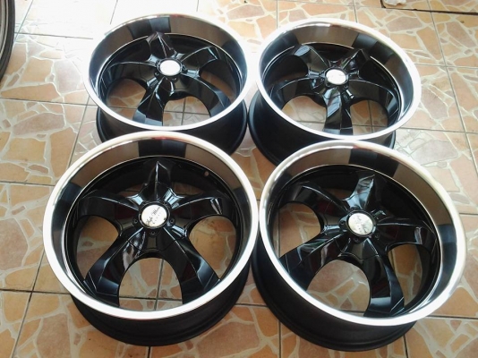 ขอบ 17*7.5 / 4*100 off40 ทำสี ปัดเงาใหม่วิ้ง ๆ ขายพร้อมส่ง 6800 สนใจ 085 0227371