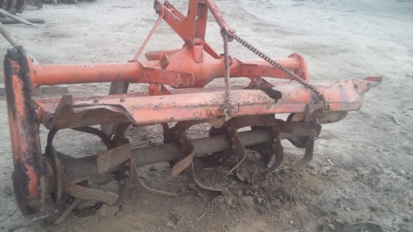 ขอบคุณพี่สุรวุฒิ จากราชบุรีขายตัวโรตารี่ตีดินคูโบต้า (จอบหมุน)กว้าง 1.40ม. สภาพพร้อมใช้งาน สวยๆ