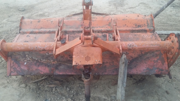 ขอบคุณพี่สุรวุฒิ จากราชบุรีขายตัวโรตารี่ตีดินคูโบต้า (จอบหมุน)กว้าง 1.40ม. สภาพพร้อมใช้งาน สวยๆ