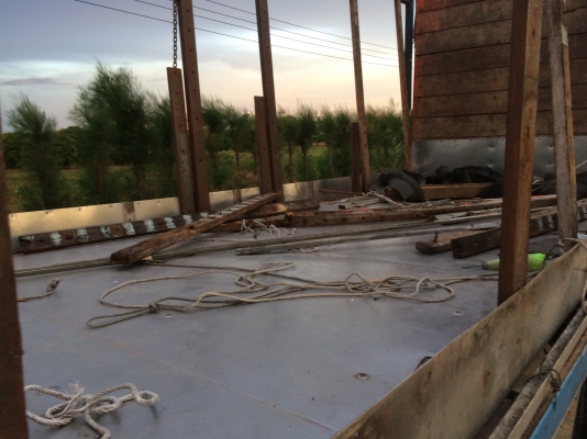 ขายกะบะไม้ยกลงจากร็อกกี้ ยาว6เมตร ตามสภาพ พื้นปูแสตนเลส ขายกะบะไม้ยกลงจากร็อกกี้ ยาว6เมตร ตามสภาพ พื้นปูแสตนเลส