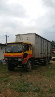 สิบล้อมิสซูบิชิ เพลาเดียว