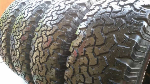 ขายยาง bf all 265/70/16 สวยๆครับ