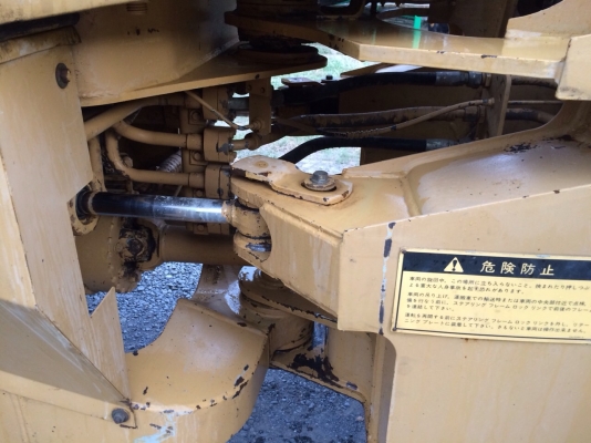 ขายรถตัก CAT-926E สภาพนางฟ้า พร้อมใช้งานราคาไม่แพงสนใจติดต่อ 081-9485494  ตลอด24 ชม.