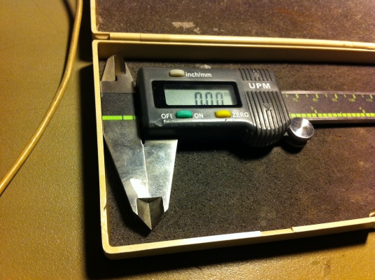 เวอร์เนียดิจิตอล UPM ขนาด 6 นิ้ว ปากสนิทวัดได้ทั้ง มิล และ นิ้ว