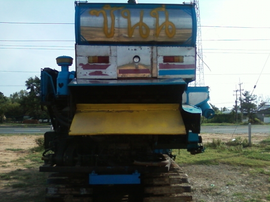 ขายรถเกี่ยวข้าวเกษตรพัฒนา รุ่นปลดหนี้ อุ้ม 2.5 ตัน