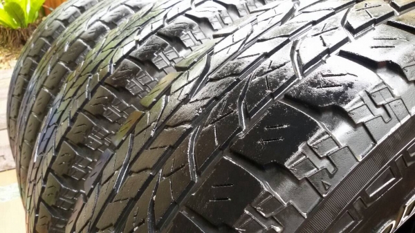 ขายยาง yokohama at 245/70/16 สวยๆครับ ขายยาง yokohama at 245/70/16 สวยๆครับ