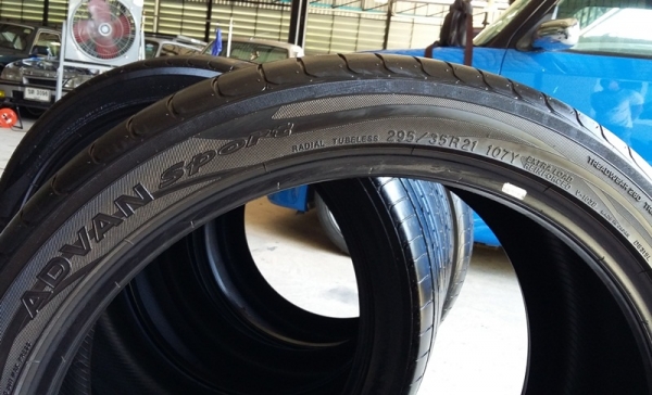 ยาง,295-35-21 YOKOHAMA'Advan Sport ปลายปี12 4เส้น 6,000