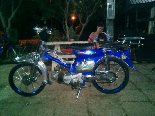 ขาย C70 เครื่องดรีม สภาพสวยๆ ของเเต่งเยอะ ราคาโดนๆ (เอกสารใบซื้อขายจากทางร้าน) ค่าตัว 10500 บาท ต่างจังหวัดจัดส่งให้ได้ ค่าส่งต่างหาก สนใจโทรสอบถาม 089-8054390 โอ๋ ลพบุรี