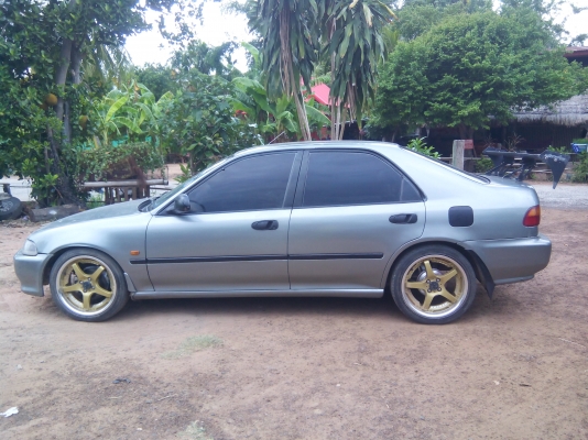 ขาย ซีวิคเตารีด ทรงสวย เครื่องดีฟิตแรง ท่อเพราะๆ ถูกๆพร้อมใช้แห้งๆ