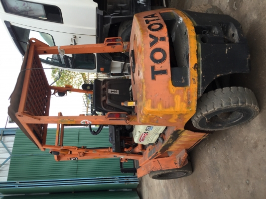 แสงฟ้าเต้นรถ///ขายรถฟอร์คลิฟต์ โตโยต้า 4FG25 เก่าญี่ปุ่น ราคาพิเศษ