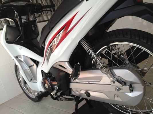 Wave125i โฉมล่าสุด ลายใหม่ สต๊าดมือ วิ่ง5000 รถ6เดือน (ของแถม 4 รายการ)