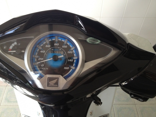 Wave125i โฉมล่าสุด ลายใหม่ สต๊าดมือ วิ่ง5000 รถ6เดือน (ของแถม 4 รายการ)