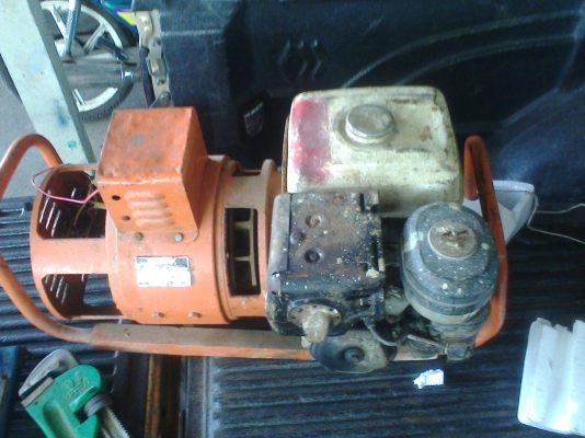 ขายแล้วครับเครื่องปั่นไฟ 5 โลเครื่อง 13  แรงญี่ปุ่น