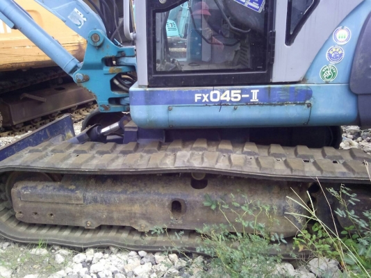 ขายด่วน รถขุดเล็ก FX45 II มีตู้ใช้งานมาน้อย รุ่นใหม่ปั้มนิ้ว เร็ว แรง สภาพสวย พร้อมใช้