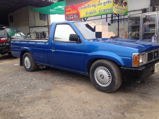 นิสสันเครื่องz16LPGแอร์เย็น  เครื่องเสียงกระหึ่ม สนใจโทร ปุ้ย0818158886