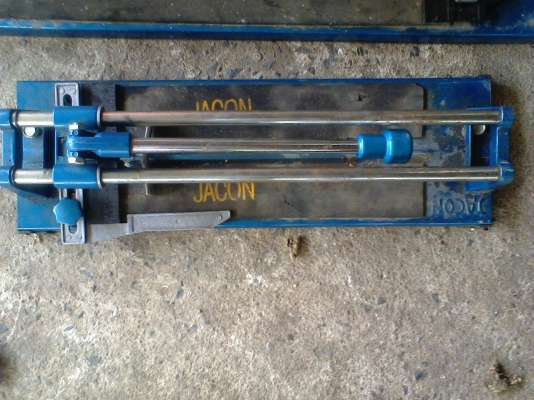 ตัวตัดกระเบื้อง