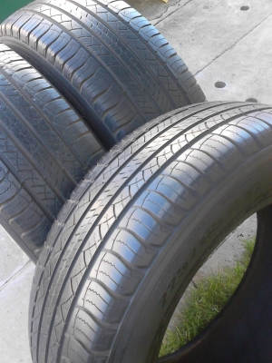 225/65R17 MICHELIN มี 3 เส้น tel.081-427-3941
