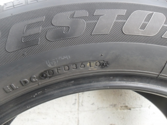 ยาง BRIDGESTONE 235/60R18ปี10 สวยๆ 1 คู่ ราคา 1300 บาท ยาง BRIDGESTONE 235/60R18ปี10 สวยๆ 1 คู่ ราคา 1300 บาท