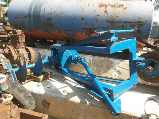 รถไถ FORD แถมชุดขุดเจาะ ภาน3 ราคา 350,000 บ.รถอยู่อยุธยา