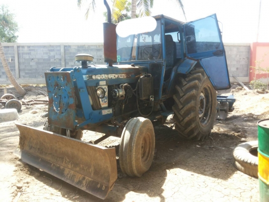 รถไถ FORD แถมชุดขุดเจาะ ภาน3 ราคา 350,000 บ.รถอยู่อยุธยา