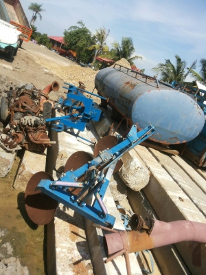 รถไถ FORD แถมชุดขุดเจาะ ภาน3 ราคา 350,000 บ.รถอยู่อยุธยา