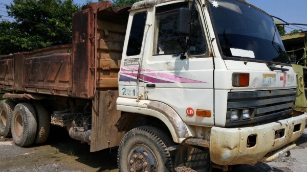 (2คัน)..10ล้อดั้ม230แนง นิสสัน UD CWM430M. ดั้มไม่สวย เครื่องดี คัสซีสวย