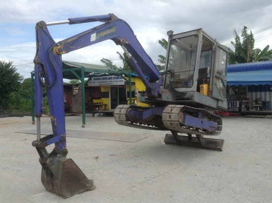 ขายรถขุด YANMAR B50. เก่านอกมีตู้ พร้อมใช้งาน T.0894071471