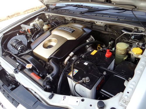 ขาย  ISUZU HI-LANDER CAB 4 เครื่อง 3,000 CC.