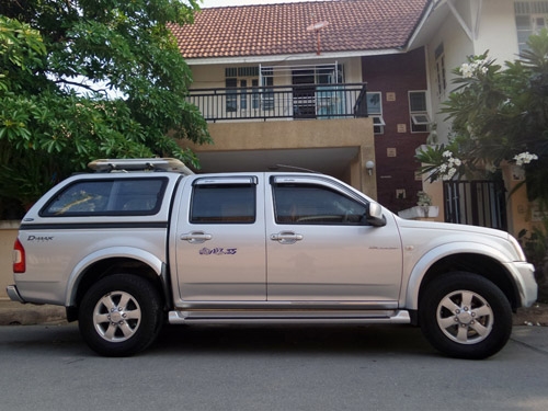 ขาย  ISUZU HI-LANDER CAB 4 เครื่อง 3,000 CC.