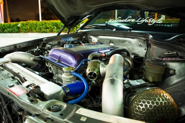 190Eเเต่งซิ่งวิ้งหลังถนน