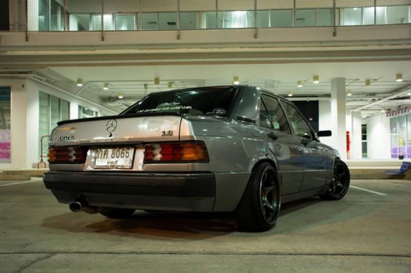 190Eเเต่งซิ่งวิ้งหลังถนน